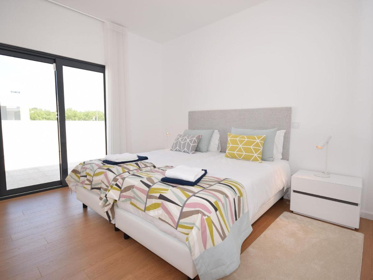Modern Villa With Private Pool Near The Beautiful Beach Of Foz De Arelho Nadadouro Екстериор снимка