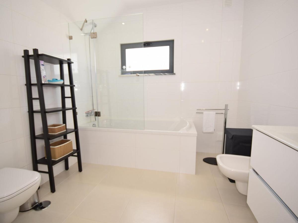 Modern Villa With Private Pool Near The Beautiful Beach Of Foz De Arelho Nadadouro Екстериор снимка