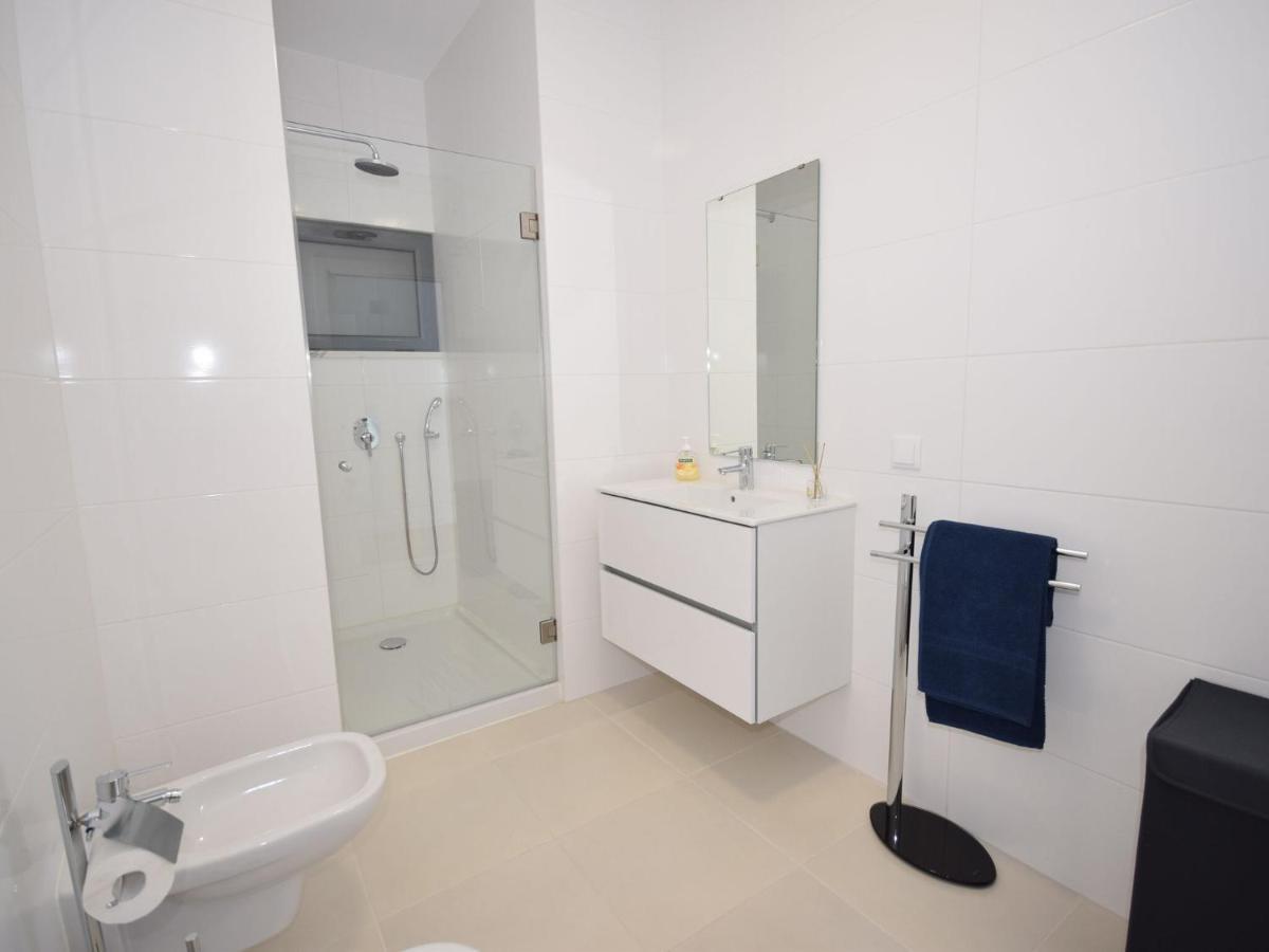 Modern Villa With Private Pool Near The Beautiful Beach Of Foz De Arelho Nadadouro Екстериор снимка